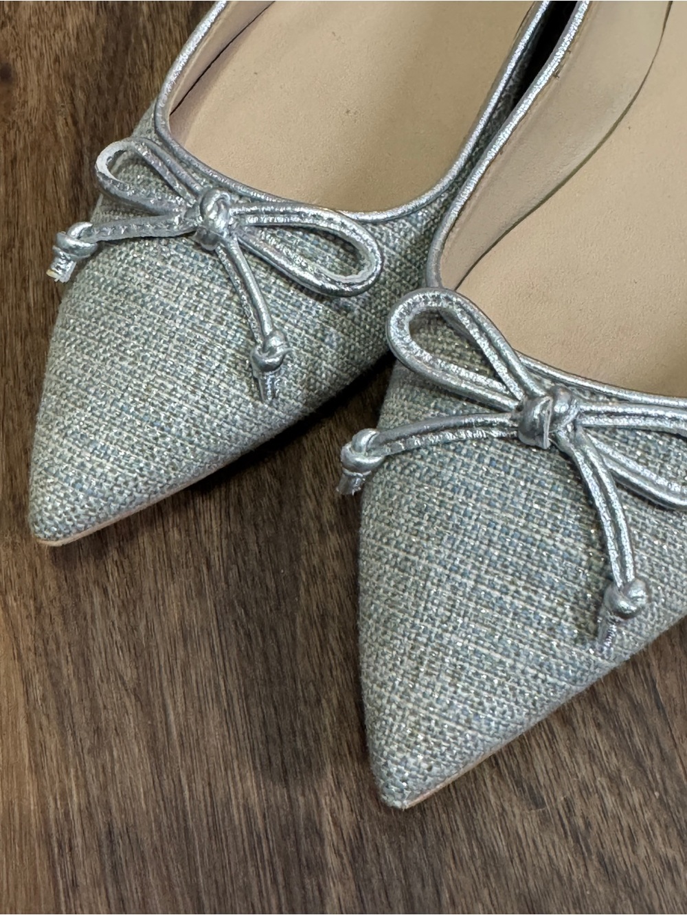 Stuart Weitzman Gabby Bow Pointed  Womens Flats in Gray Shimmery Fabric Sz. 7 - Picture 7 of 14